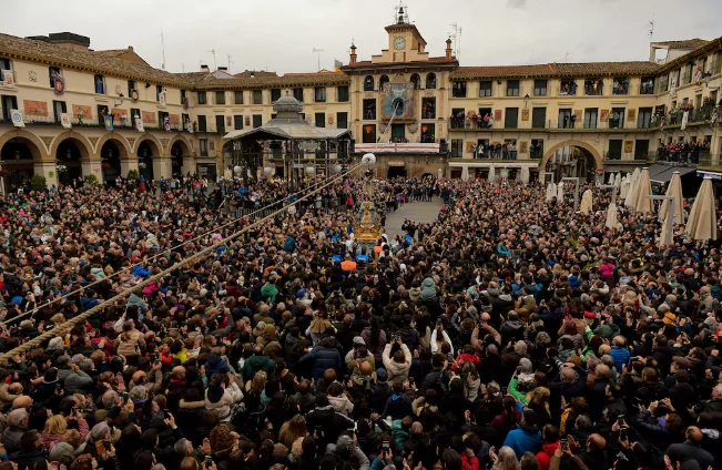 Cuándo cae la Semana Santa en 2025 fechas clave vacaciones y