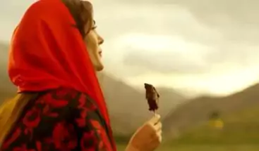 Irán prohíbe a las mujeres aparecer en anuncios tras un polémico comercial de helados