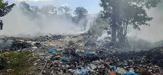 En Dajabón echan el grito al cielo por temor a enfermedades debido humareda del vertedero municipal