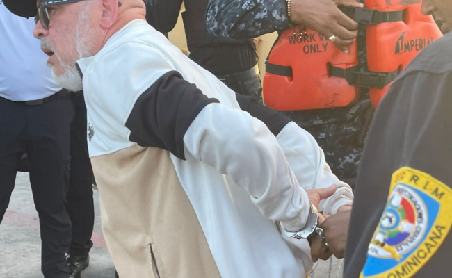 Detención Ángel Martínez crucero