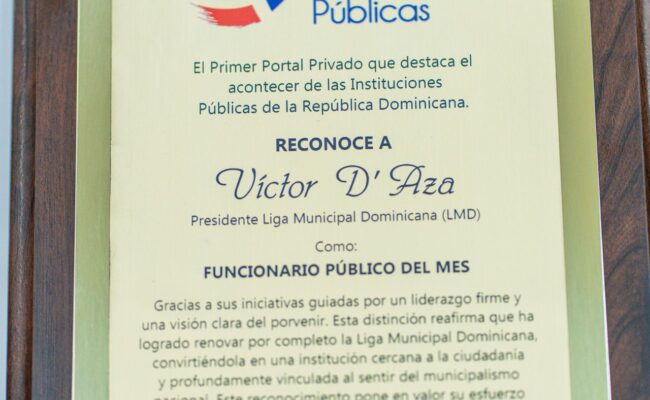 Víctor D’ Aza reconocimiento