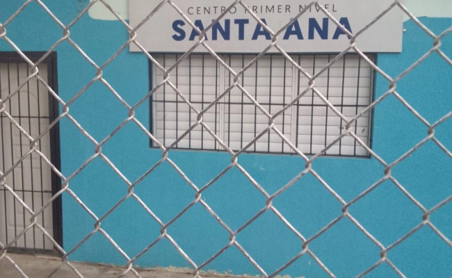 Centro salud Villa Tapia abandono