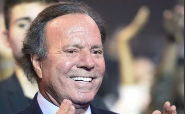 Julio Iglesias defensa acusaciones