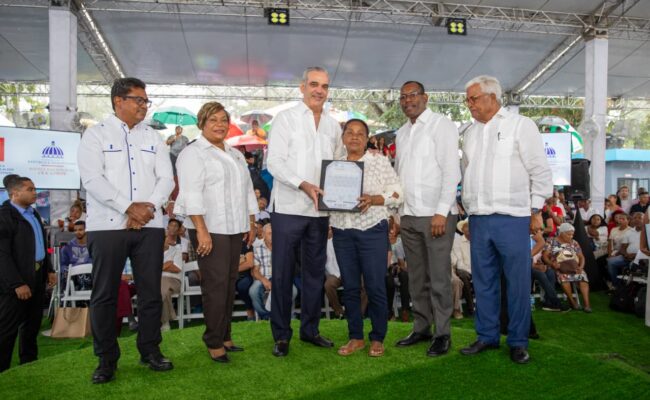 Titulación propiedad Los Alcarrizos