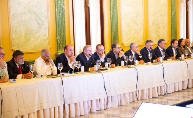 Encuentro economía Gobierno sectores