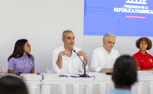 Reunión oficial en la Presidencia de República Dominicana