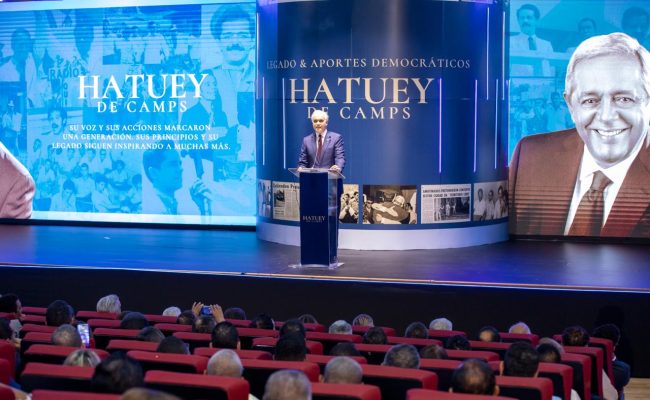 Conferencia sobre legado de Hatuey de Camps